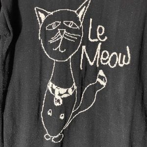 Gently worn Le Meow Melissa McCarthy Seven sweater with pockets